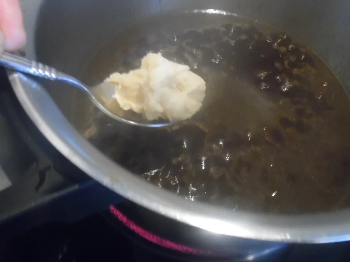 Schweinefilet im Bacon-Mantel mit Pflaumen-Frischkäsefüllung und Madeira-Pflaumensoße - Rezept - Bild Nr. 4442