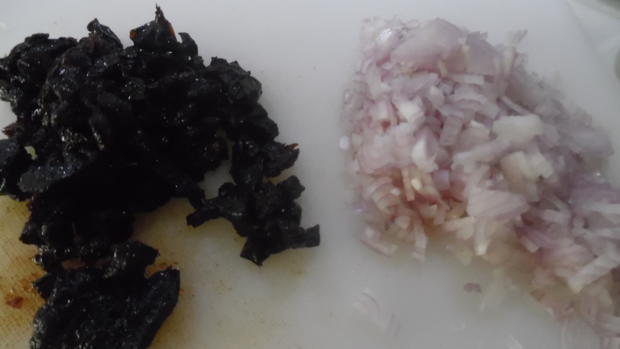 Schweinefilet im Bacon-Mantel mit Pflaumen-Frischkäsefüllung und ...
