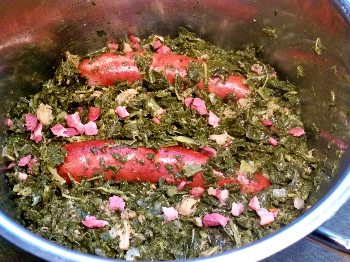 Grünkohl mit Mettenden und mild-geräuchertem Bauchfleisch - Rezept - Bild Nr. 3