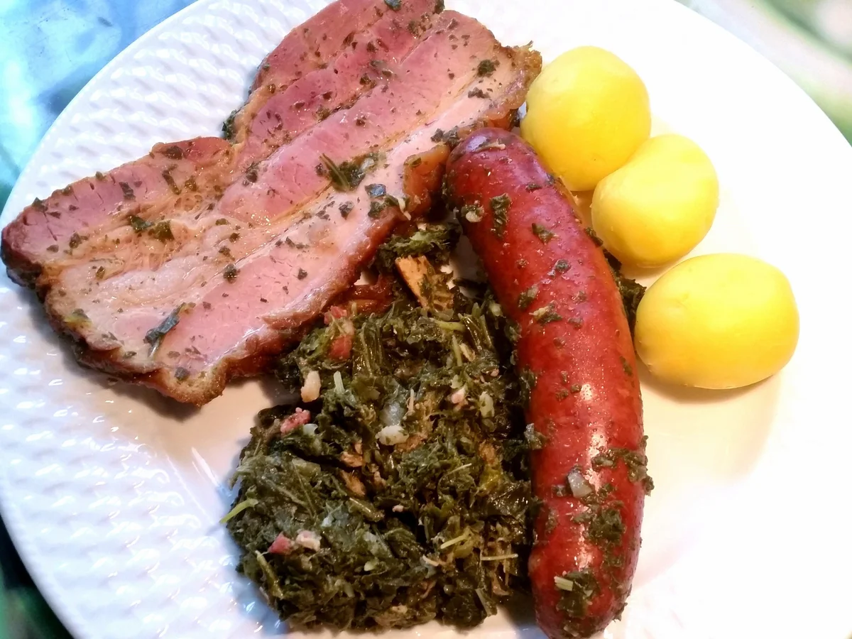 Grünkohl mit Mettenden und mild-geräuchertem Bauchfleisch - Rezept - Bild Nr. 6