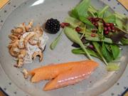 Geräucherte Forelle an Salat, mit einem Pumpernickel und selbst gepulten Nordseekrabben - Rezept - Bild Nr. 4442