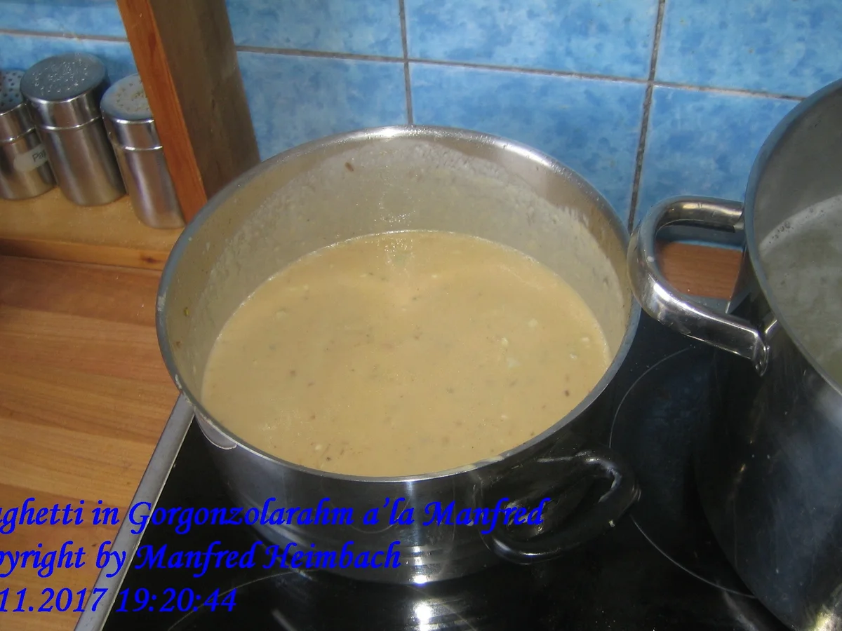 Rezept: Nudeln – Spaghetti in Gorgonzolarahm a’la Manfred Bild Nr. 3 Nudeln – Spaghetti in Gorgonzolarahm a’la Manfred - Rezept - Bild Nr. 3