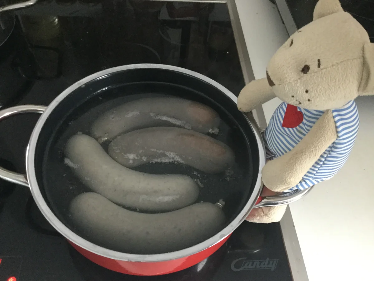 Blut- und Leberwurst mit Kartoffeln und Sauerkraut - Rezept - Bild Nr. 4447