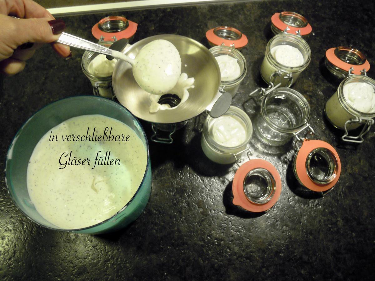 sahnige Mohn - Vanille - Creme im Töpfchen - Rezept - Bild Nr. 4460