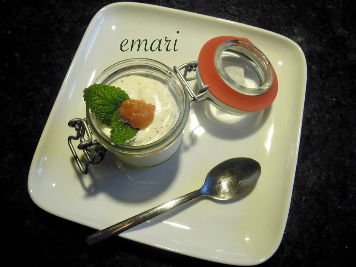 sahnige Mohn - Vanille - Creme im Töpfchen - Rezept - Bild Nr. 4463