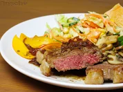 Rumpsteak, gebratene Champignons, Kürbis & Portwein-Zwiebel-Reduktion - Rezept - Bild Nr. 4463