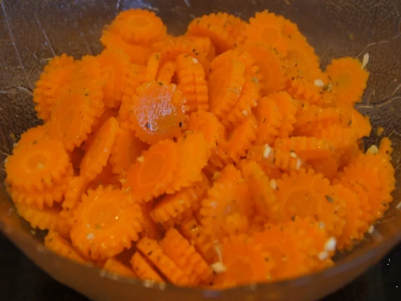 Rezept: Möhrenblüten - Antipasta Bild Nr. 4474 Möhrenblüten - Antipasta - Rezept - Bild Nr. 4474