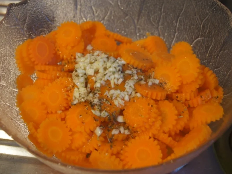 Rezept: Möhrenblüten - Antipasta Bild Nr. 4483 Möhrenblüten - Antipasta - Rezept - Bild Nr. 4483