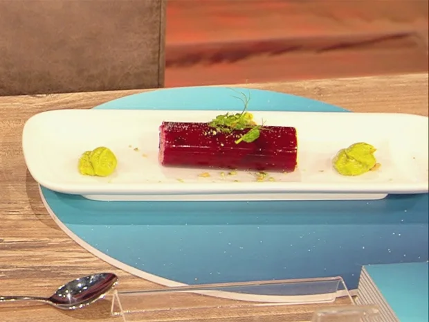 Rezept: Rote Bete-Rolle mit Couscous (Caroline Beil) Bild Nr. 2 Rote Bete-Rolle mit Couscous (Caroline Beil) - Rezept - Bild Nr. 2