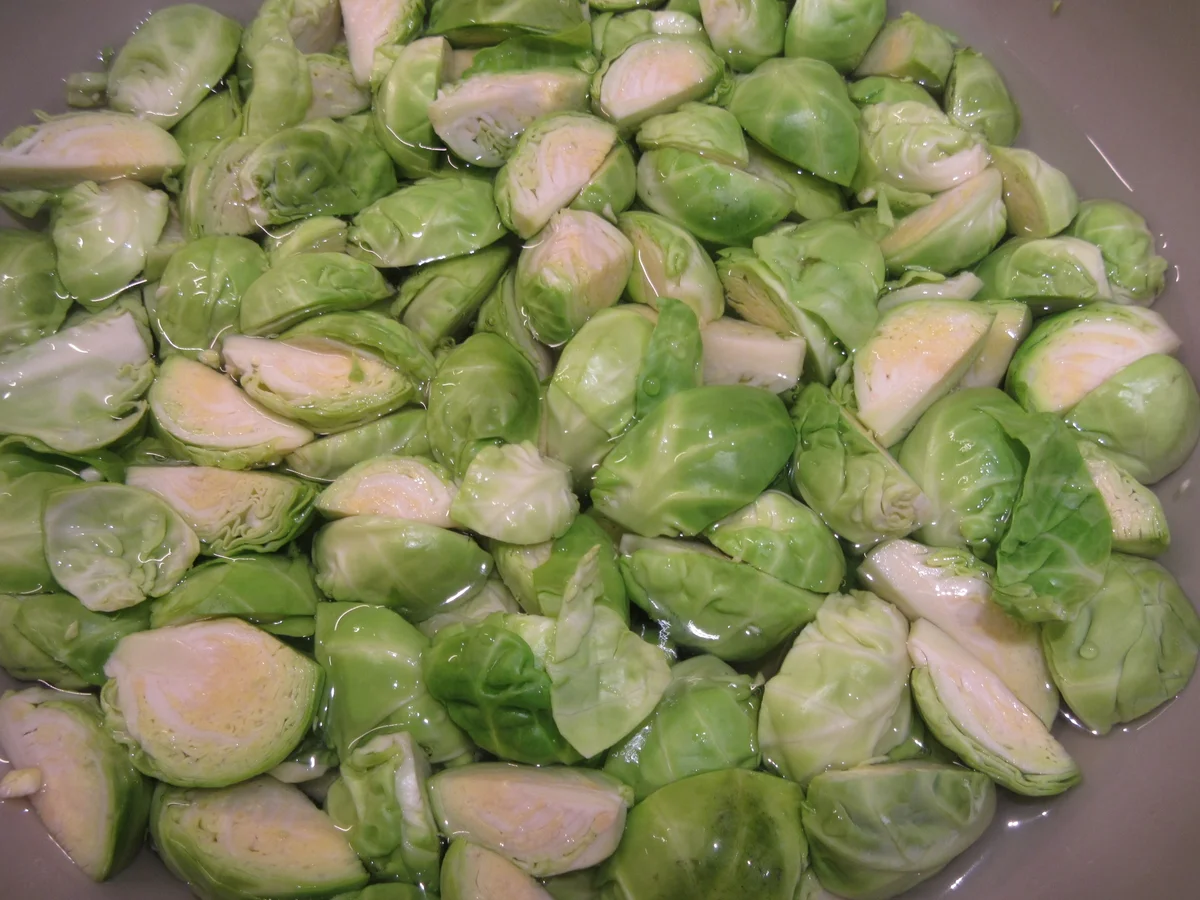 Fleisch: Knusperlende mit Rosenkohlgratin - Rezept - Bild Nr. 4481