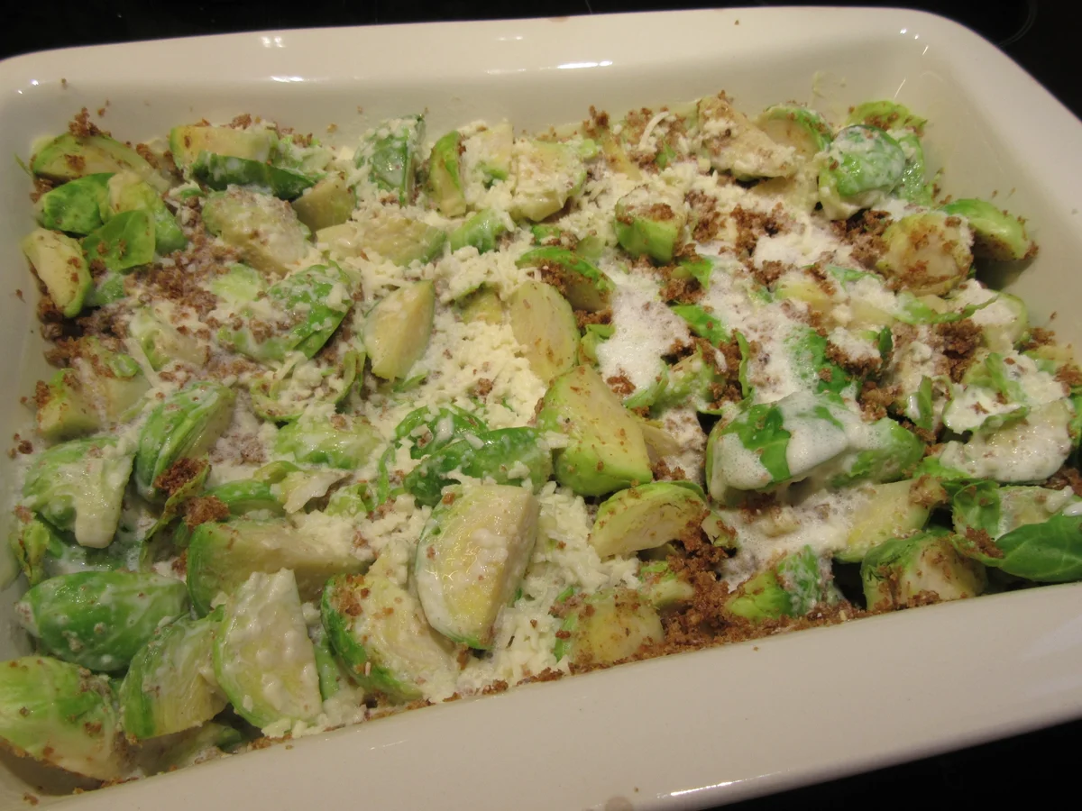 Fleisch: Knusperlende mit Rosenkohlgratin - Rezept - Bild Nr. 4483