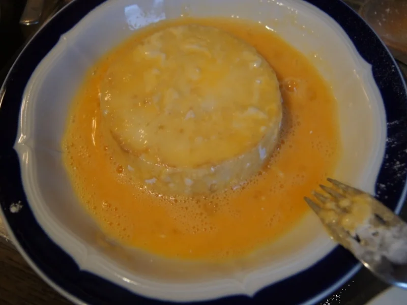 Sellerieschnitzel mit Sellerie-Kartoffelstampf und Möhrenblüten-Antipasta - Rezept - Bild Nr. 4480