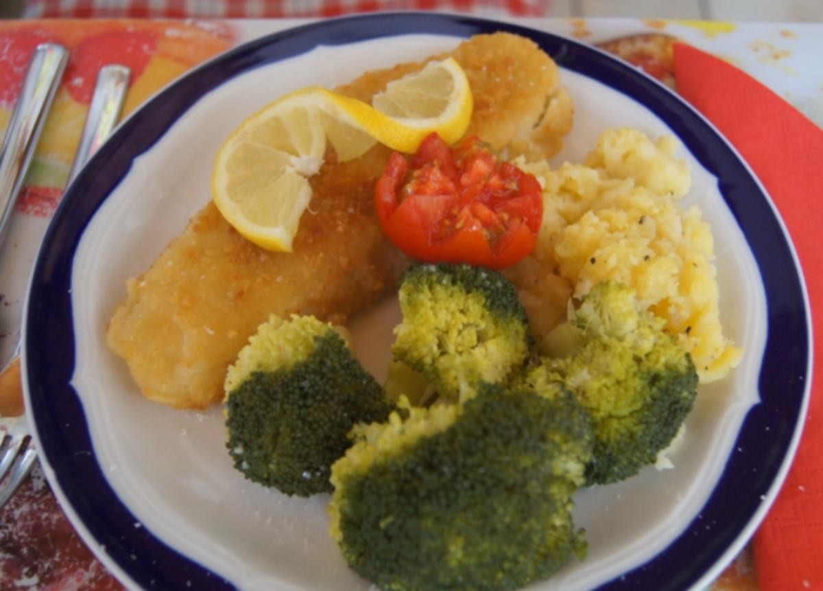 Alaska-Seelachs-Filet mit Brokkoli und Sellerie-Kartoffelstampf ...