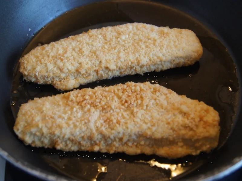 Rezept: Alaska-Seelachs-Filet mit Brokkoli und Sellerie-Kartoffelstampf Bild Nr. 4481 Alaska-Seelachs-Filet mit Brokkoli und Sellerie-Kartoffelstampf - Rezept - Bild Nr. 4481