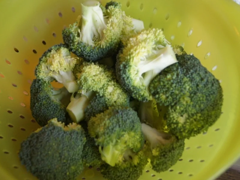 Rezept: Alaska-Seelachs-Filet mit Brokkoli und Sellerie-Kartoffelstampf Bild Nr. 4480 Alaska-Seelachs-Filet mit Brokkoli und Sellerie-Kartoffelstampf - Rezept - Bild Nr. 4480