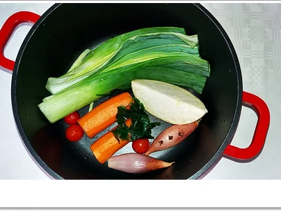 Rezept: Tafelspitz mit Meerrettichsauce und Kartoffelklöße Bild Nr. 4482 Tafelspitz mit Meerrettichsauce und Kartoffelklöße - Rezept - Bild Nr. 4482