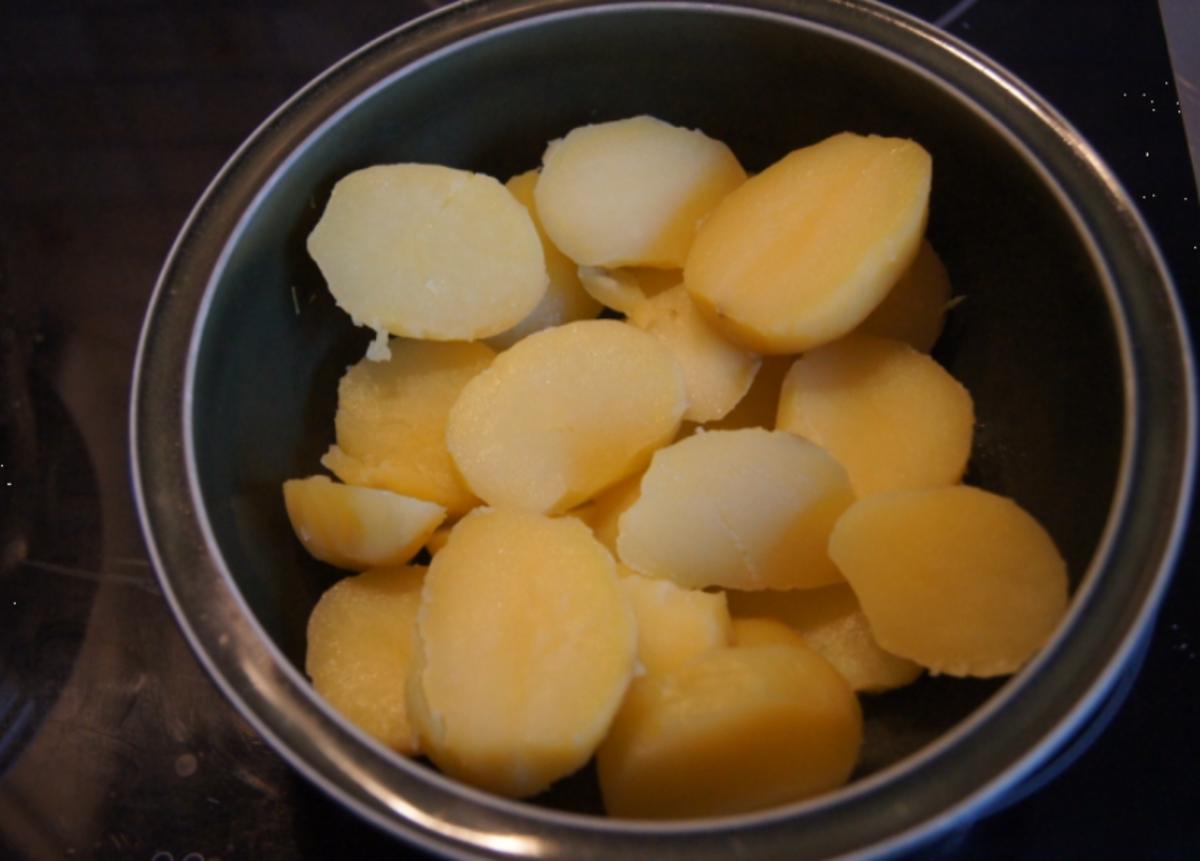 Alaska-Seelachs-Filet mit Rahm-Kohlrabi und Ofenkartoffeln - Rezept - Bild Nr. 4504
