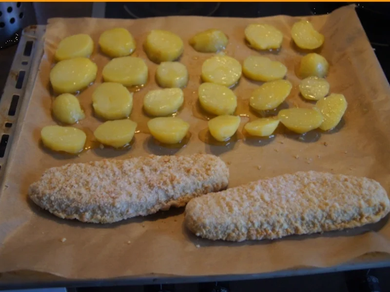 Rezept: Alaska-Seelachs-Filet mit Rahm-Kohlrabi und Ofenkartoffeln Bild Nr. 4507 Alaska-Seelachs-Filet mit Rahm-Kohlrabi und Ofenkartoffeln - Rezept - Bild Nr. 4507