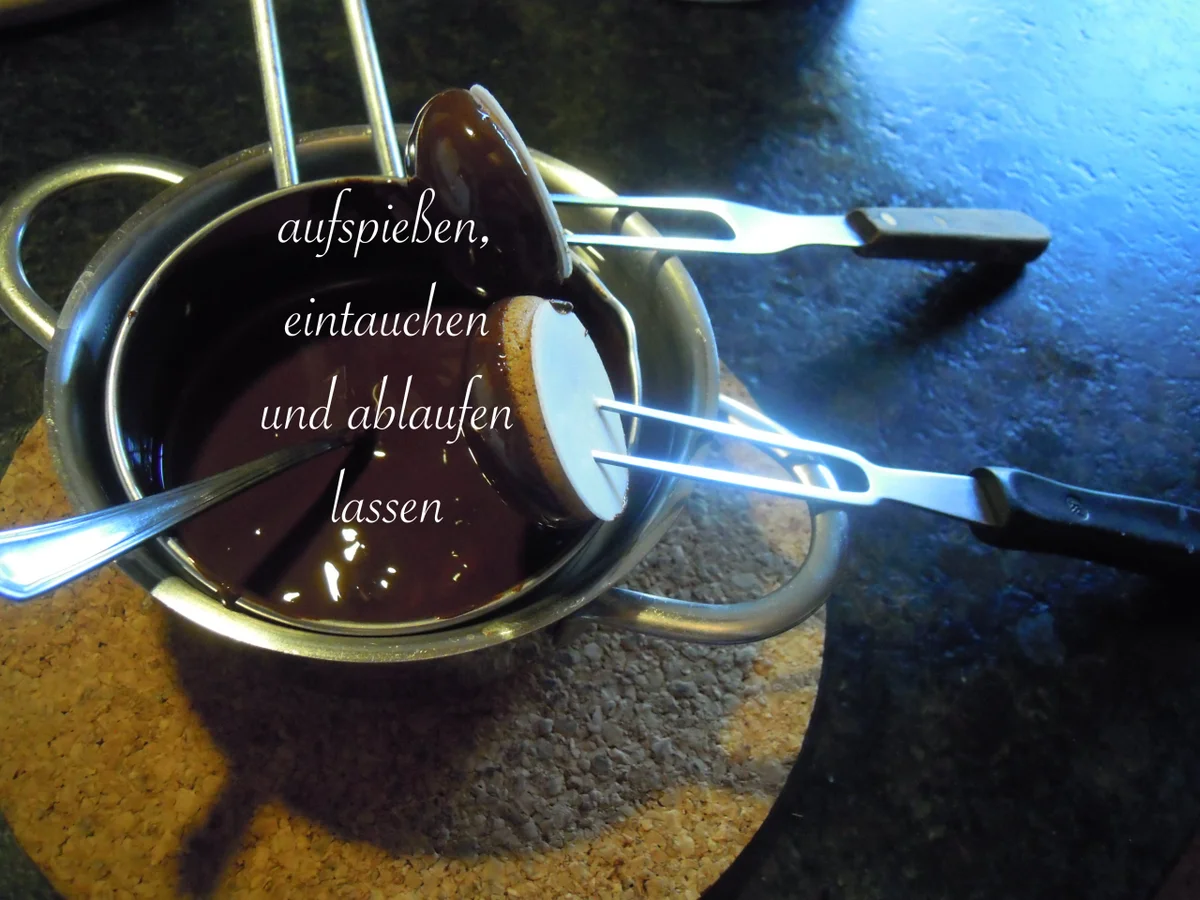 Rezept: kleine Schoko Lebkuchen Knöpfe Bild Nr. 4518 kleine Schoko Lebkuchen Knöpfe - Rezept - Bild Nr. 4518