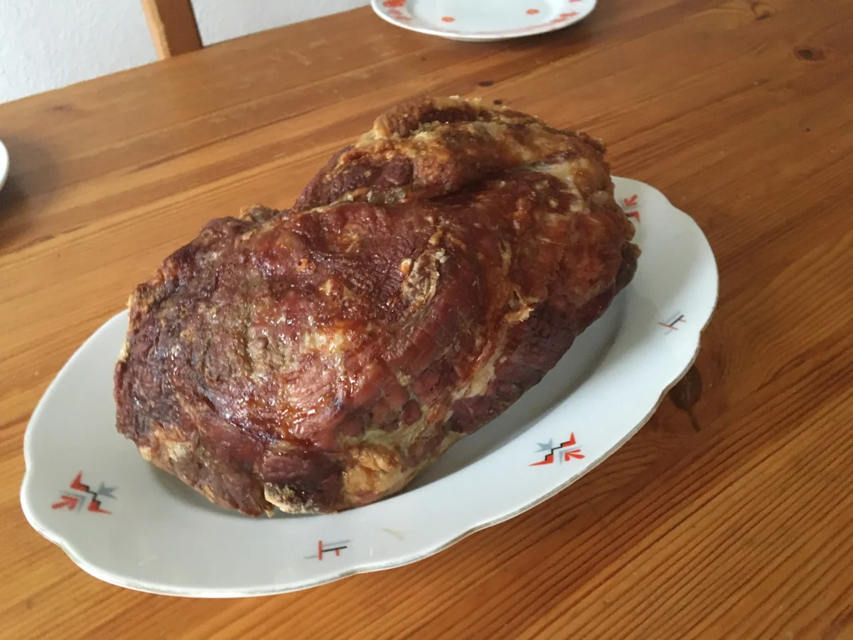 Schweinenackenbraten auf Salzbett - Rezept - Bild Nr. 3
