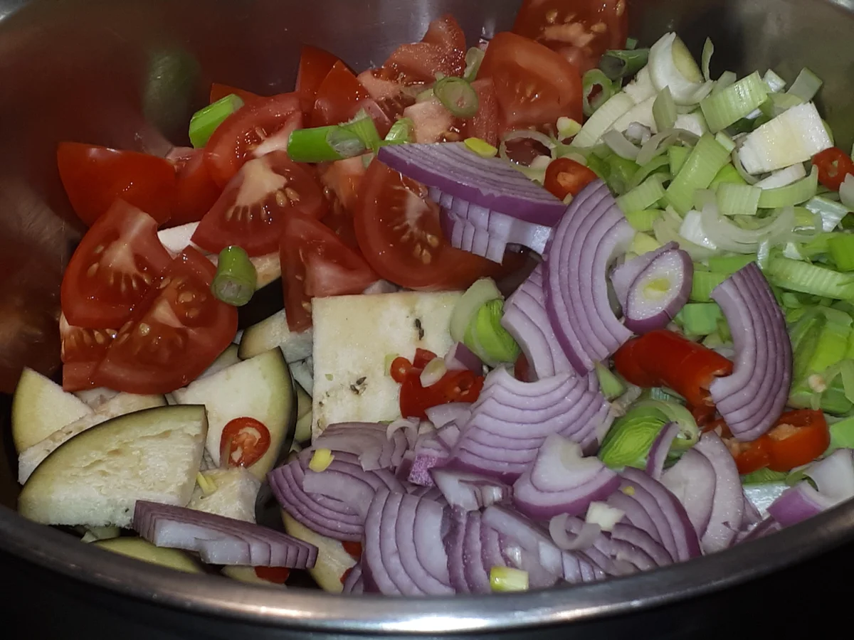 BiNe` S LACHSFILET IM GEMÜSEBETT - Rezept - Bild Nr. 4511