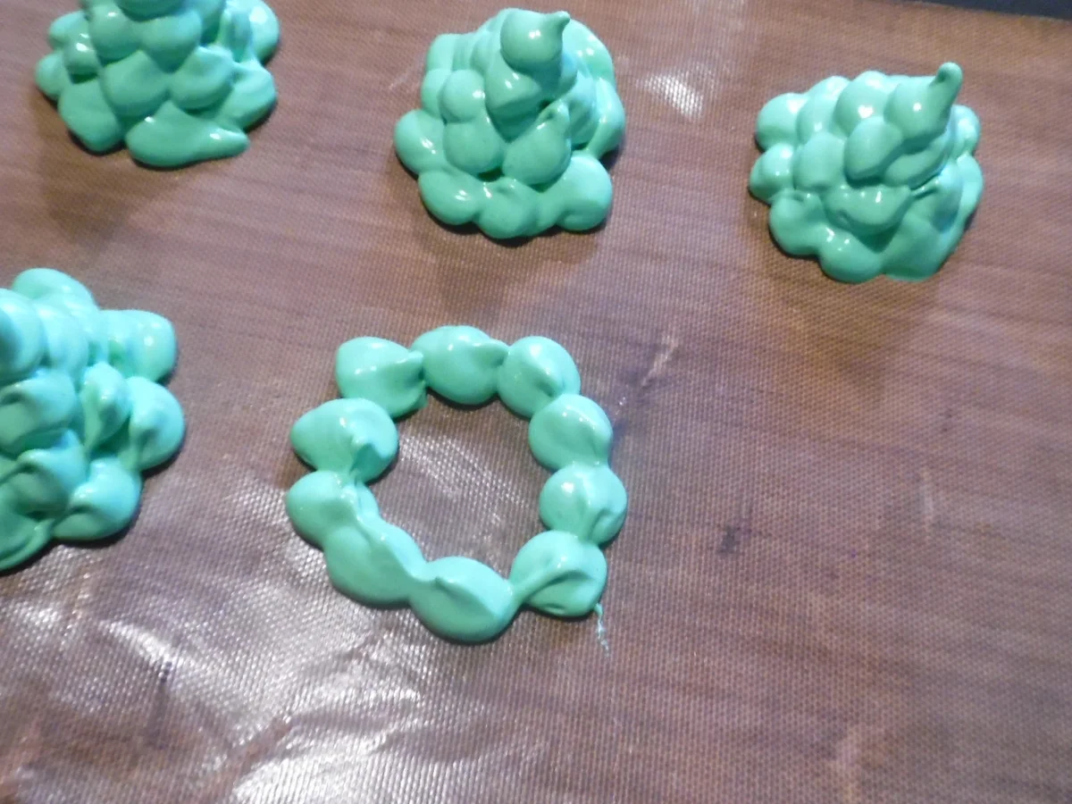 Weihnachtsbäume aus Baiser - Rezept - Bild Nr. 6