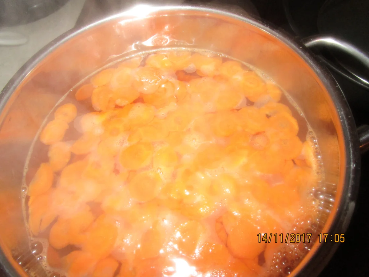 Rezept: Auflauf: Hack-Blumenkohl-Möhren Bild Nr. 4548 Auflauf: Hack-Blumenkohl-Möhren - Rezept - Bild Nr. 4548