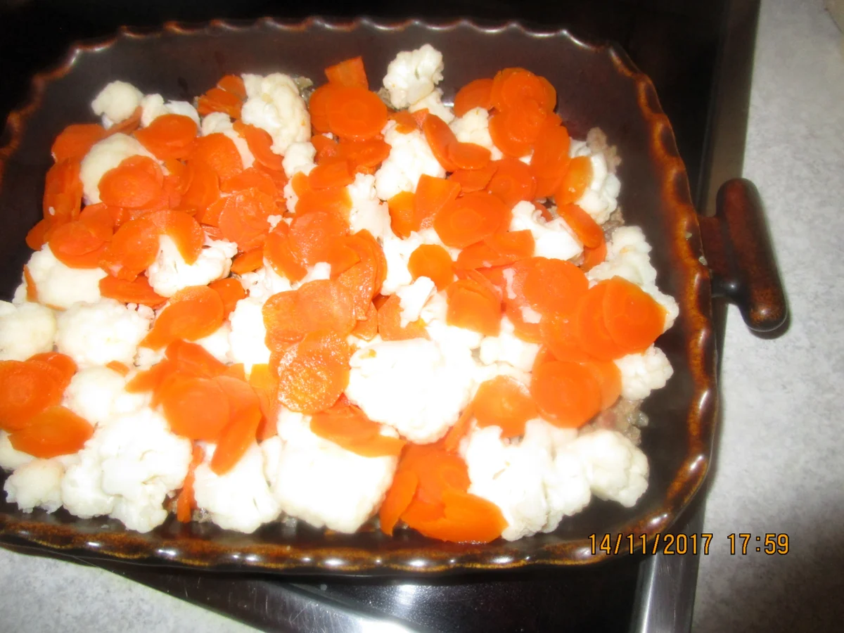 Rezept: Auflauf: Hack-Blumenkohl-Möhren Bild Nr. 4556 Auflauf: Hack-Blumenkohl-Möhren - Rezept - Bild Nr. 4556