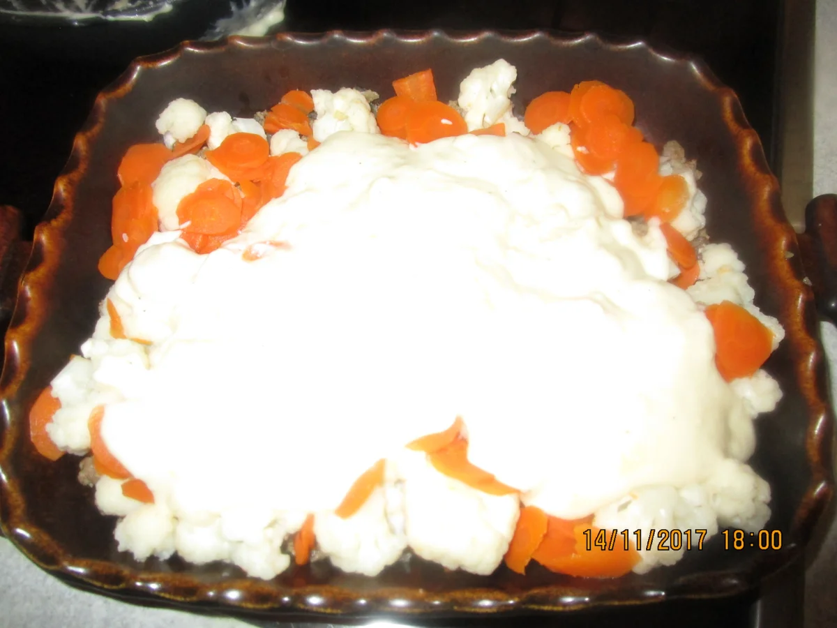 Rezept: Auflauf: Hack-Blumenkohl-Möhren Bild Nr. 4557 Auflauf: Hack-Blumenkohl-Möhren - Rezept - Bild Nr. 4557