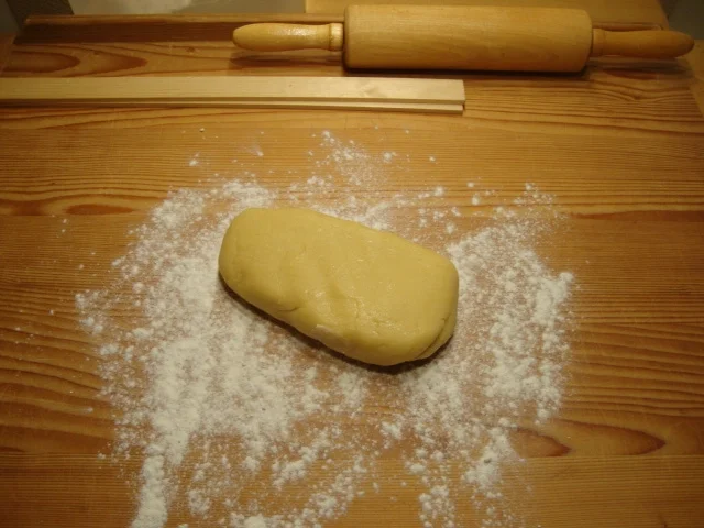 Basics - Mürbteigboden für eine Torte als Unterlage - Rezept - Bild Nr. 4553