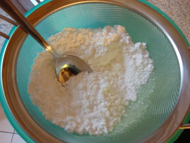 Basics - Nussbaiserböden für eine Arabertorte - Rezept - Bild Nr. 4551