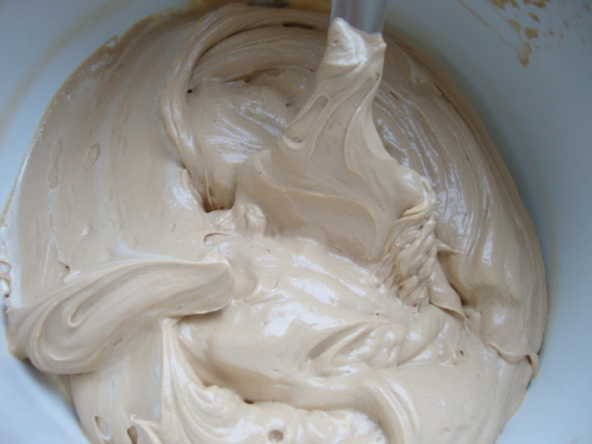 Bilder für Basics - Mocca Creme zum füllen - Rezept