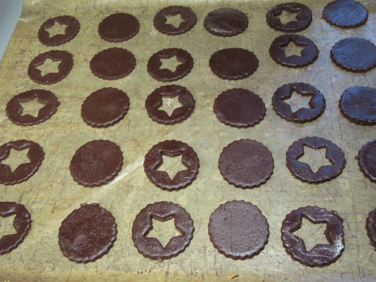 Rezept: Plätzchen: Schwarze Schlingel Bild Nr. 4543 Plätzchen: Schwarze Schlingel - Rezept - Bild Nr. 4543