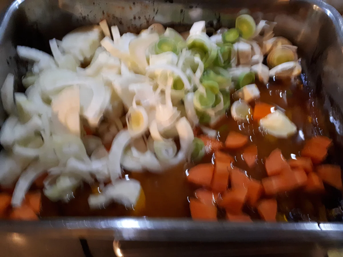 Rezept: Hühnerschenkel in scharfer Honig-Senf-Marinade Bild Nr. 4551 Hühnerschenkel in scharfer Honig-Senf-Marinade - Rezept - Bild Nr. 4551