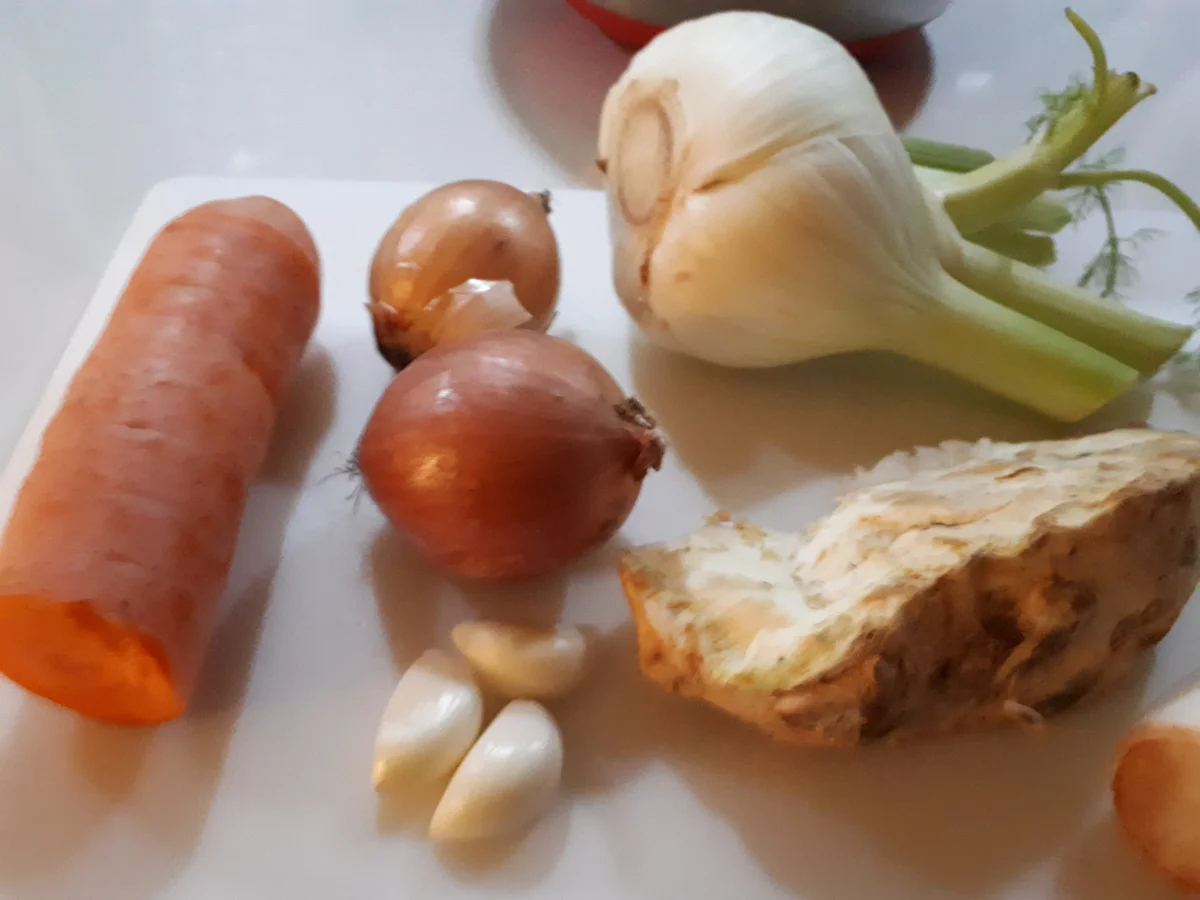 Rezept: Hühnerschenkel in scharfer Honig-Senf-Marinade Bild Nr. 4554 Hühnerschenkel in scharfer Honig-Senf-Marinade - Rezept - Bild Nr. 4554