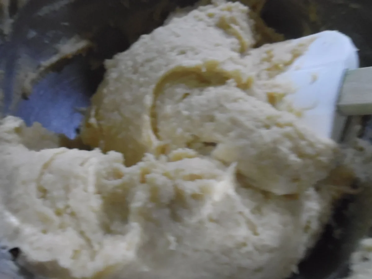 Rezept: Marzipan-Schleifen Bild Nr. 3 Marzipan-Schleifen - Rezept - Bild Nr. 3