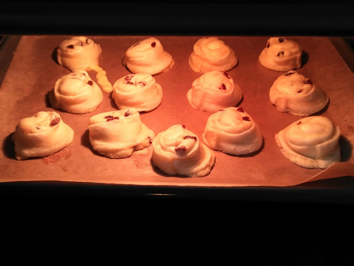 Blätterteigschnecken mit Rosinen - Rezept - Bild Nr. 4552