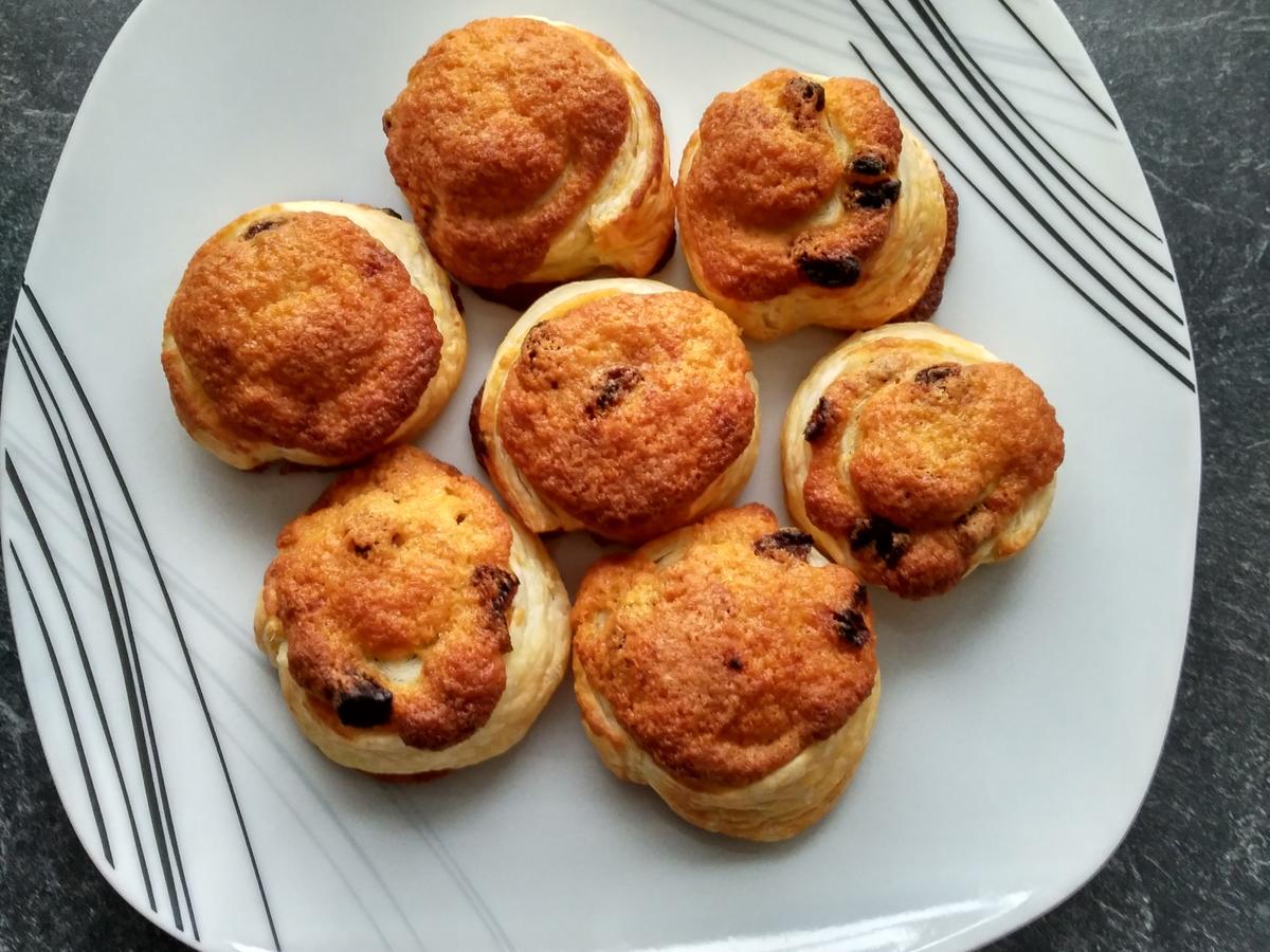 Blätterteigschnecken mit Rosinen - Rezept - Bild Nr. 4553