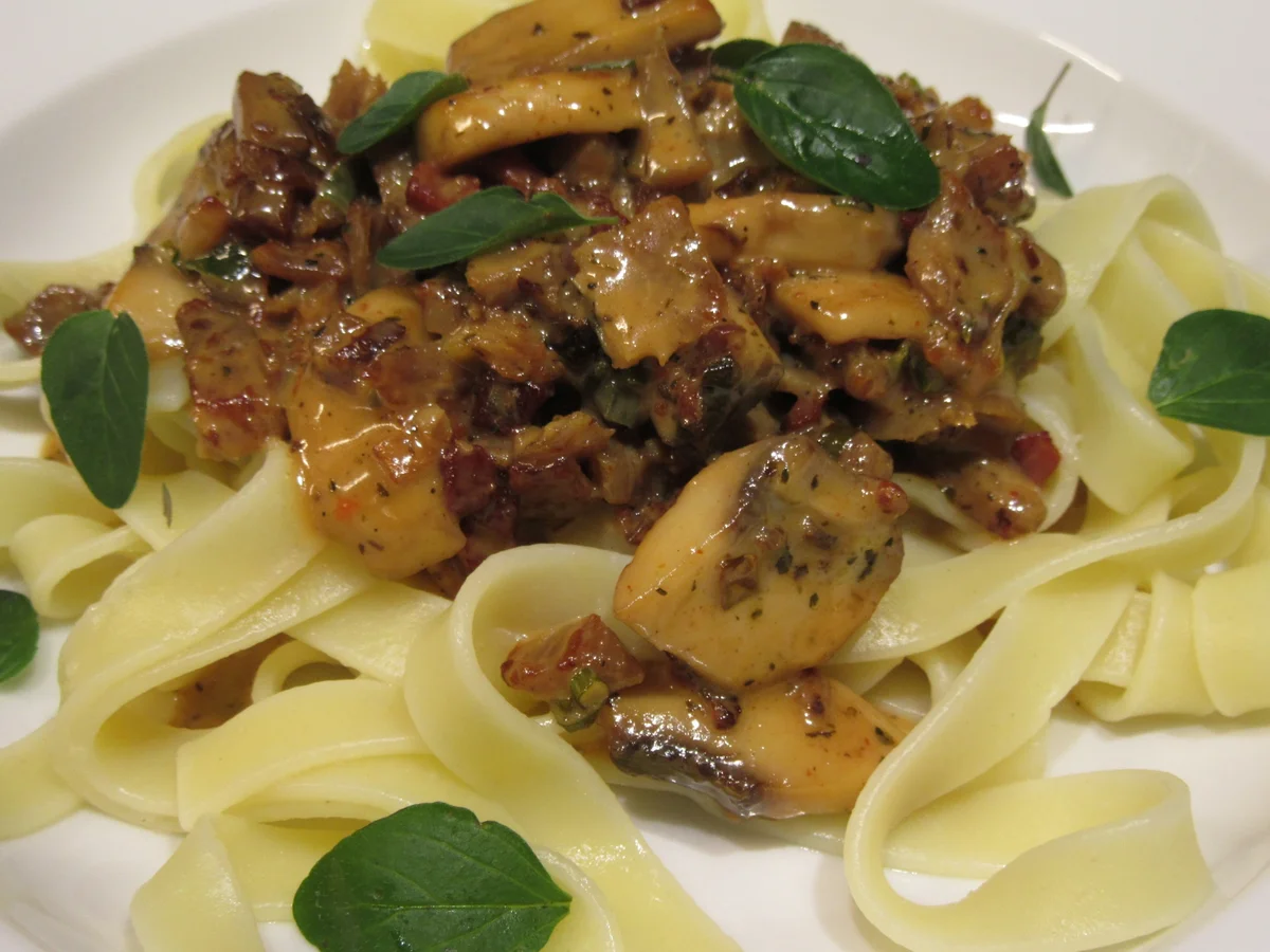 Rezept: Pasta: Tagliatelle alla "Gyros" Bild Nr. 4550 Pasta: Tagliatelle alla "Gyros" - Rezept - Bild Nr. 4550