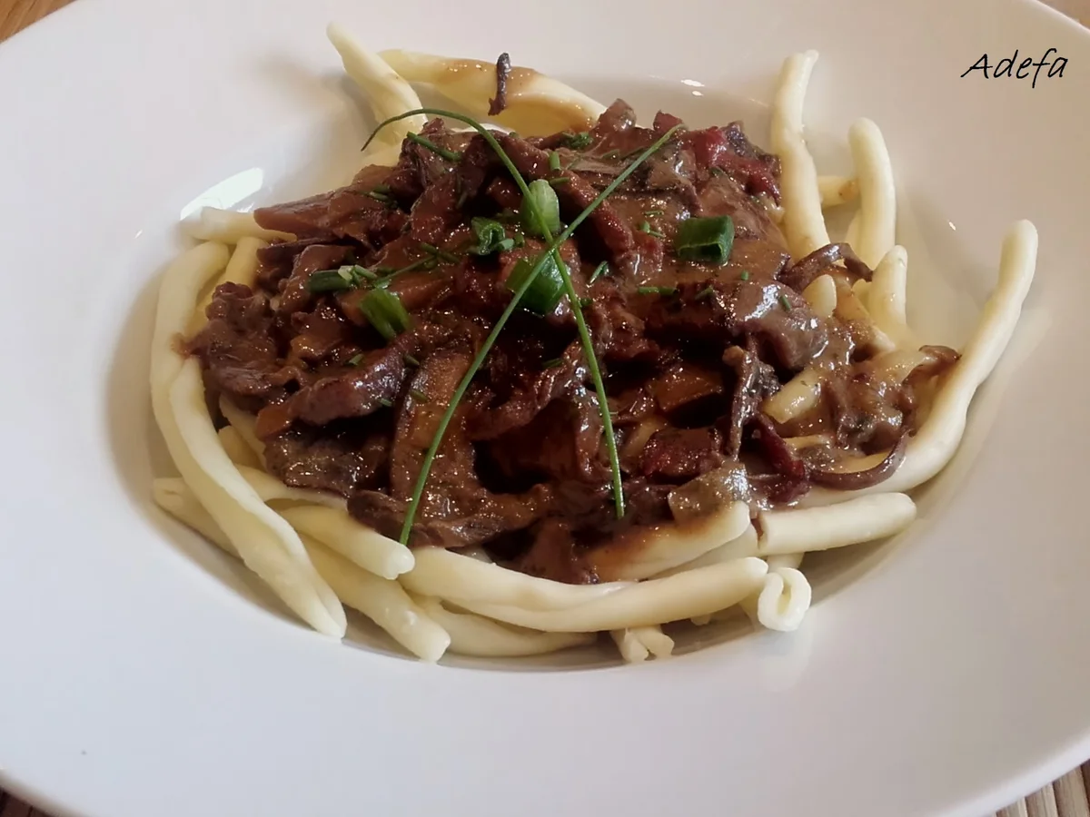 Rezept: Gemischte Pilzsauce mit Rinderstreifen auf Maccheroni al ferreto Bild Nr. 4551 Gemischte Pilzsauce mit Rinderstreifen auf Maccheroni al ferreto - Rezept - Bild Nr. 4551