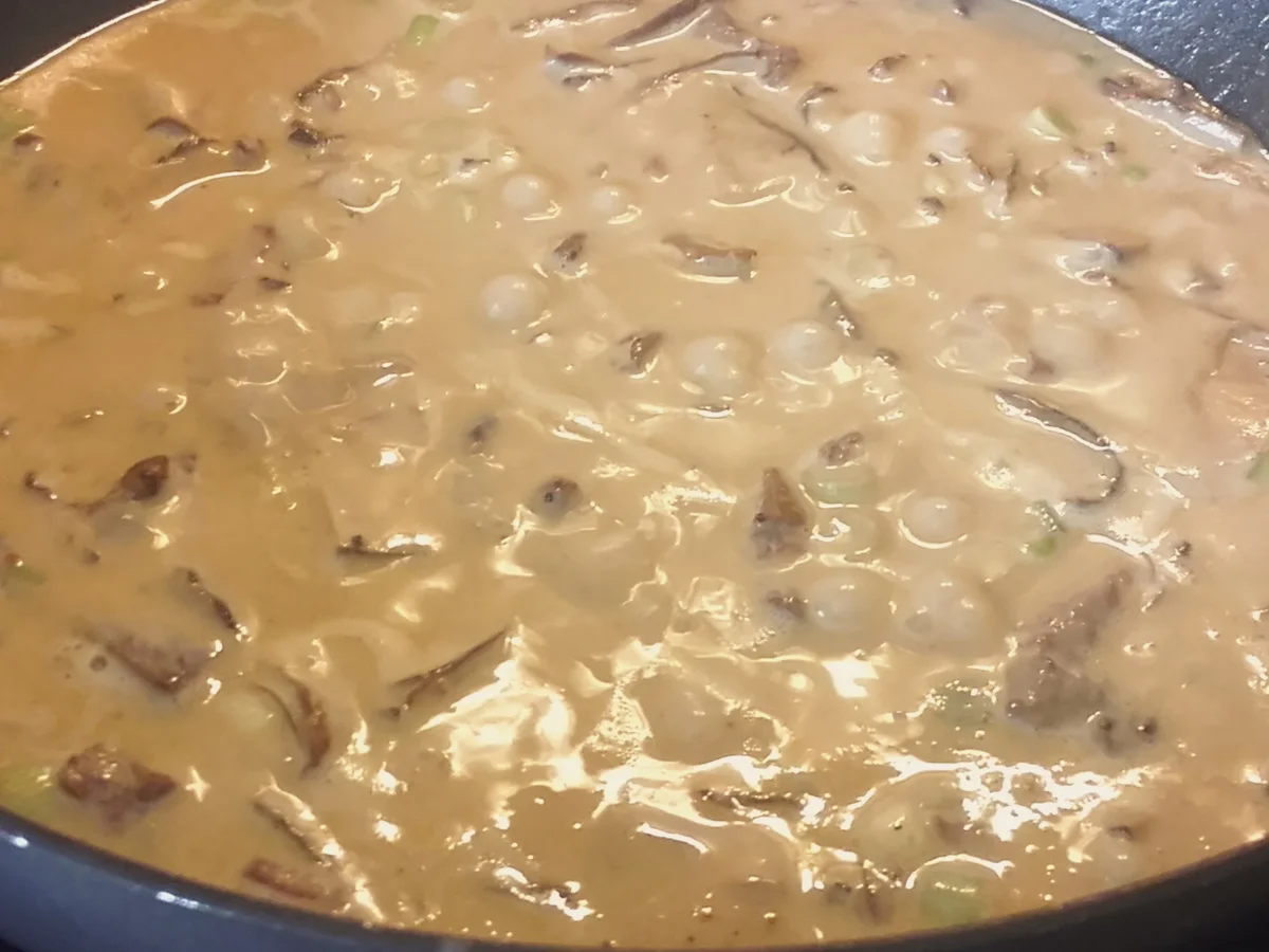 Rezept: Gemischte Pilzsauce mit Rinderstreifen auf Maccheroni al ferreto Bild Nr. 4560 Gemischte Pilzsauce mit Rinderstreifen auf Maccheroni al ferreto - Rezept - Bild Nr. 4560