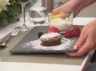 Warmes Schokoladenküchlein mit einer Orangencreme und Früchten - Rezept - Bild Nr. 2