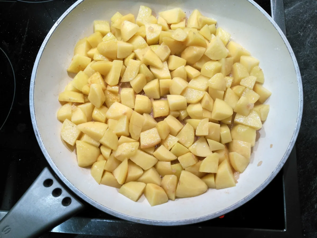 Rezept: Deftige Kartoffelpfanne mit Feta und Ei Bild Nr. 4554 Deftige Kartoffelpfanne mit Feta und Ei - Rezept - Bild Nr. 4554