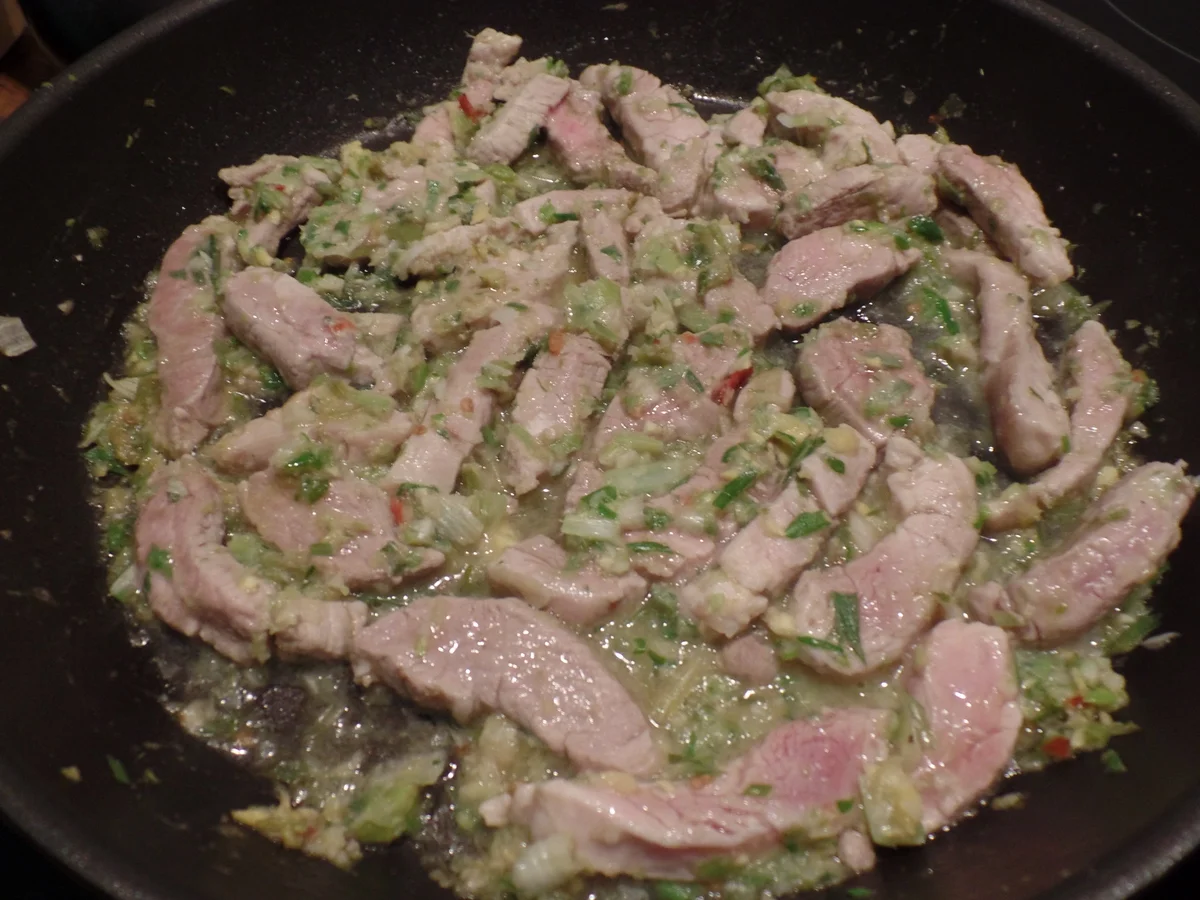 Rezept: Schweinecurry mit Pak Choi Bild Nr. 4557 Schweinecurry mit Pak Choi - Rezept - Bild Nr. 4557