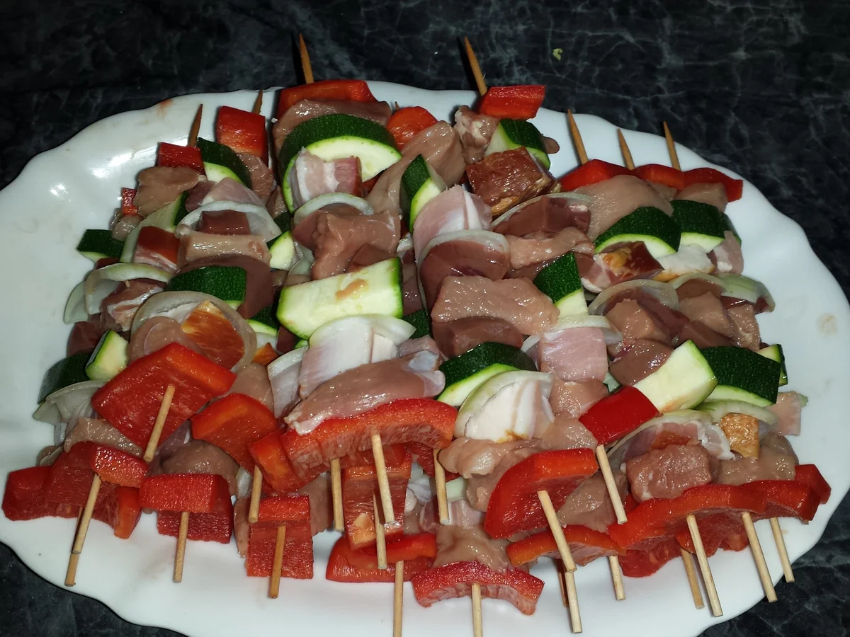 Rezept: Schaschlik in (schneller) Gewürzsauce Bild Nr. 4577 Schaschlik in (schneller) Gewürzsauce - Rezept - Bild Nr. 4577