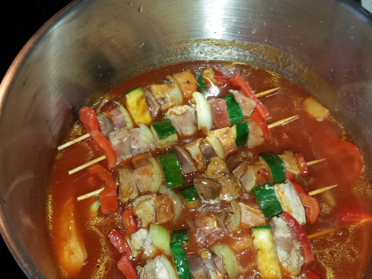 Rezept: Schaschlik in (schneller) Gewürzsauce Bild Nr. 4581 Schaschlik in (schneller) Gewürzsauce - Rezept - Bild Nr. 4581