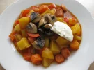 Kartoffel-Gulasch mit Würstchen und Champignons - Rezept - Bild Nr. 4576