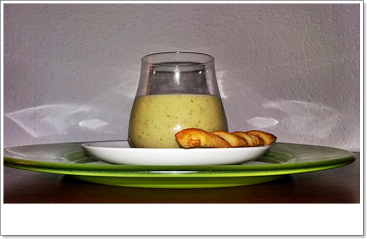 Cremige Staudensellerie-Salbei-Suppe - Rezept - Bild Nr. 4578