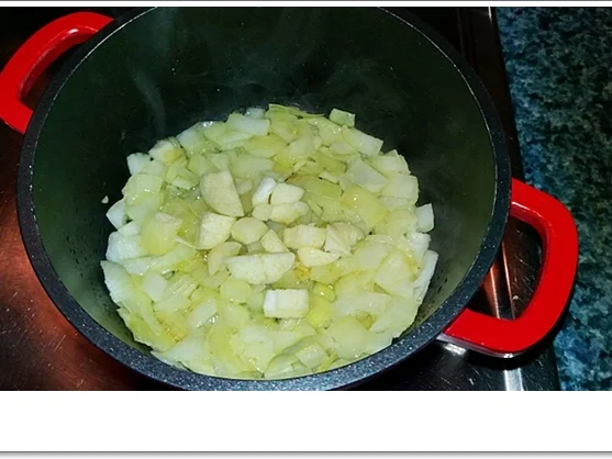Cremige Staudensellerie-Salbei-Suppe - Rezept - Bild Nr. 4584