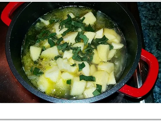 Cremige Staudensellerie-Salbei-Suppe - Rezept - Bild Nr. 4591